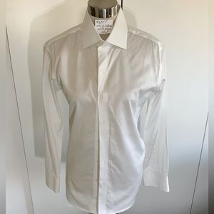 J. Hill burn white cotton long sleeve dress shirt.  Fits like US Medium
